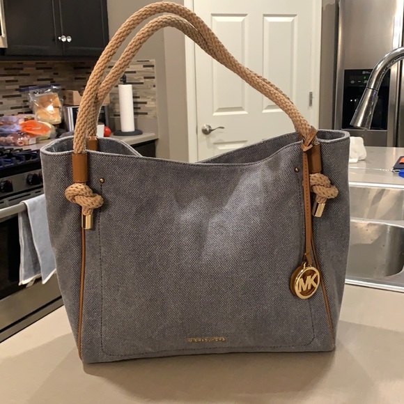 MICHAEL KORS tote